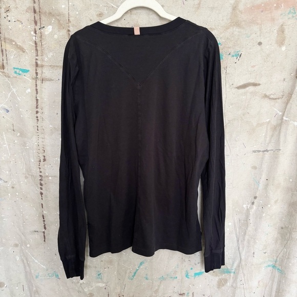 Lunya Restore Long Sleeve Tee - Picture 4 of 5